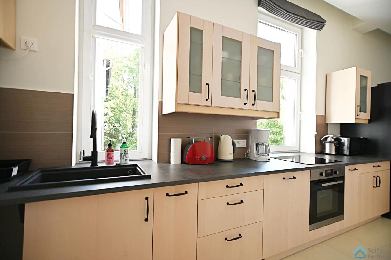 Beige And Red 3City Studio In Sopot With Outdoor Parking By Noclegi Renters Eksteriør bilde